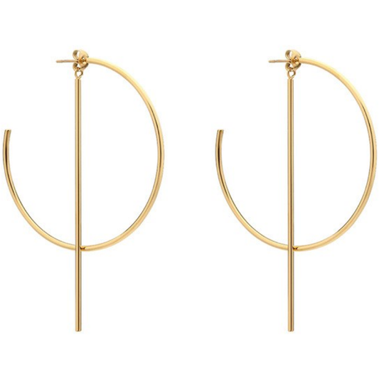 Introducing our Gold Danielle hoops 18k earrings, made of 2.5" 18K gold plated stainless steel. Crafted with hypoallergenic material, these earrings are also tarnish resistant. Enjoy stylish and comfortable wear, worry-free!